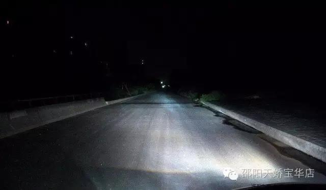 尤其是改過氙氣大燈的車主們，定期檢查電路，檢查火花塞是否積碳老化，這是很有必要的！