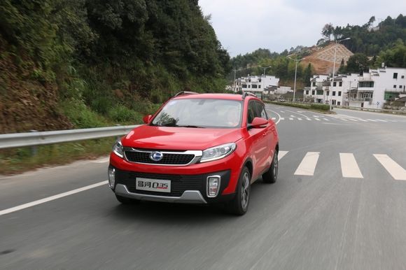 車窗怎么開省油又涼快？這些竅門送你秀操作！